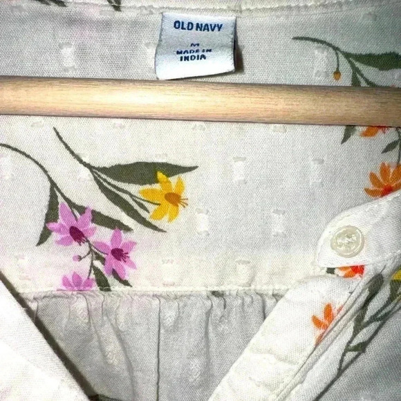 Old Navy Button Down  Size Medium - Picture 3 of 4